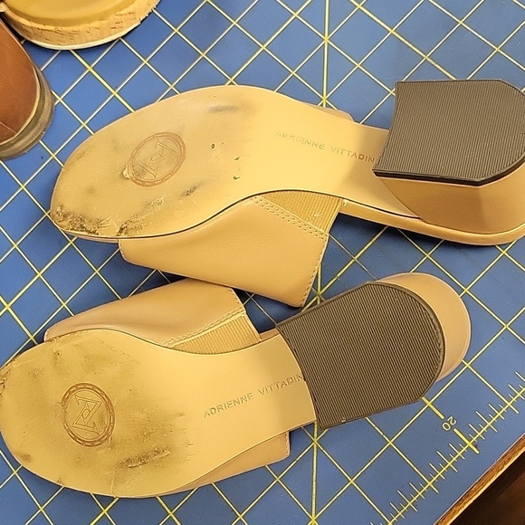 Adrienne Vittadini Tan Slide Fine Leather Upper Sandals 7M AV Asteroid - Picture 8 of 13